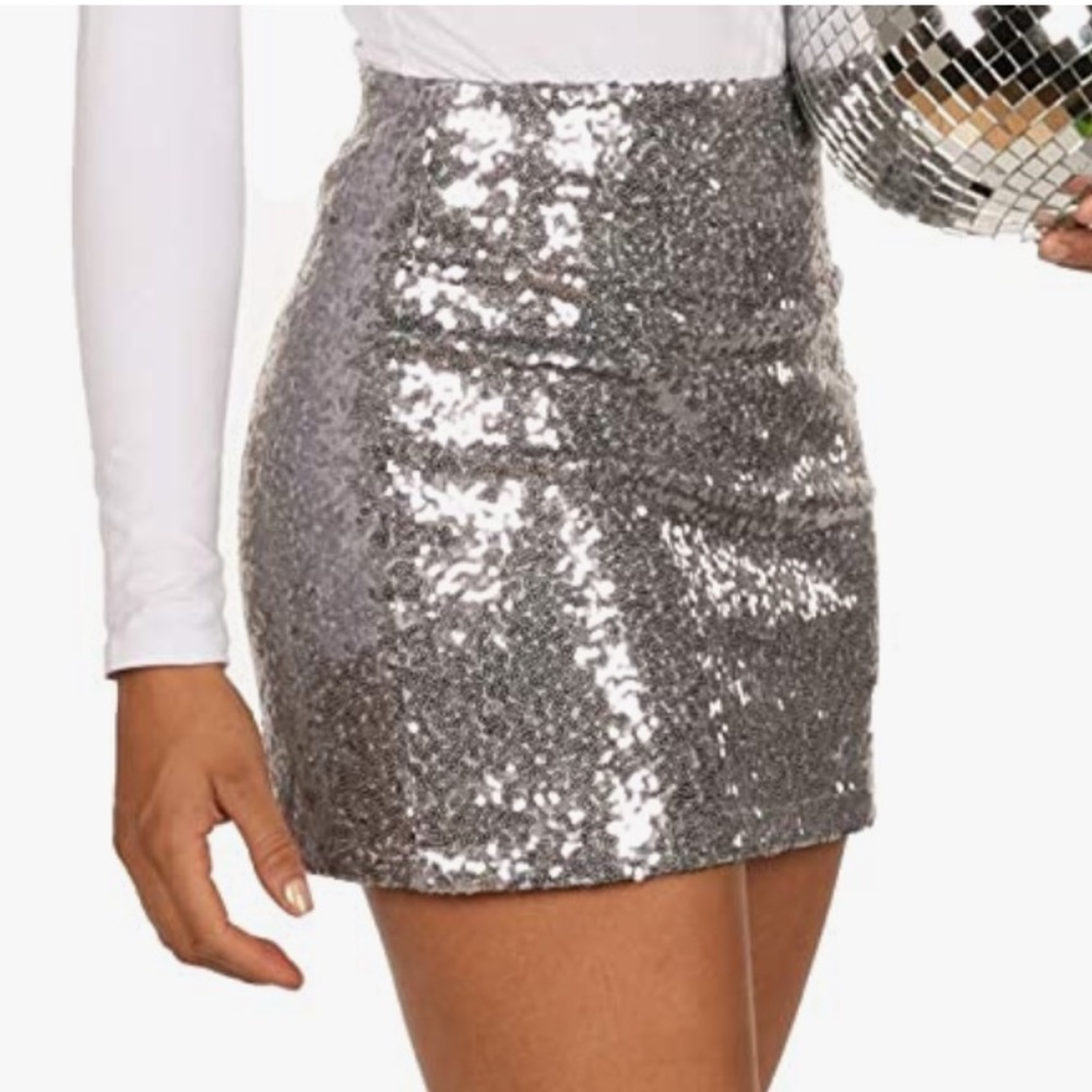 Sans Souci Silver Sequined Skirt